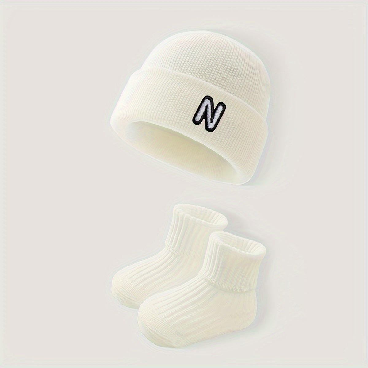 Ensemble Naissance 2 Pièces : Bonnet et Chaussons Bébé, Lettre Initiale Brodée - Cadeau Idéal