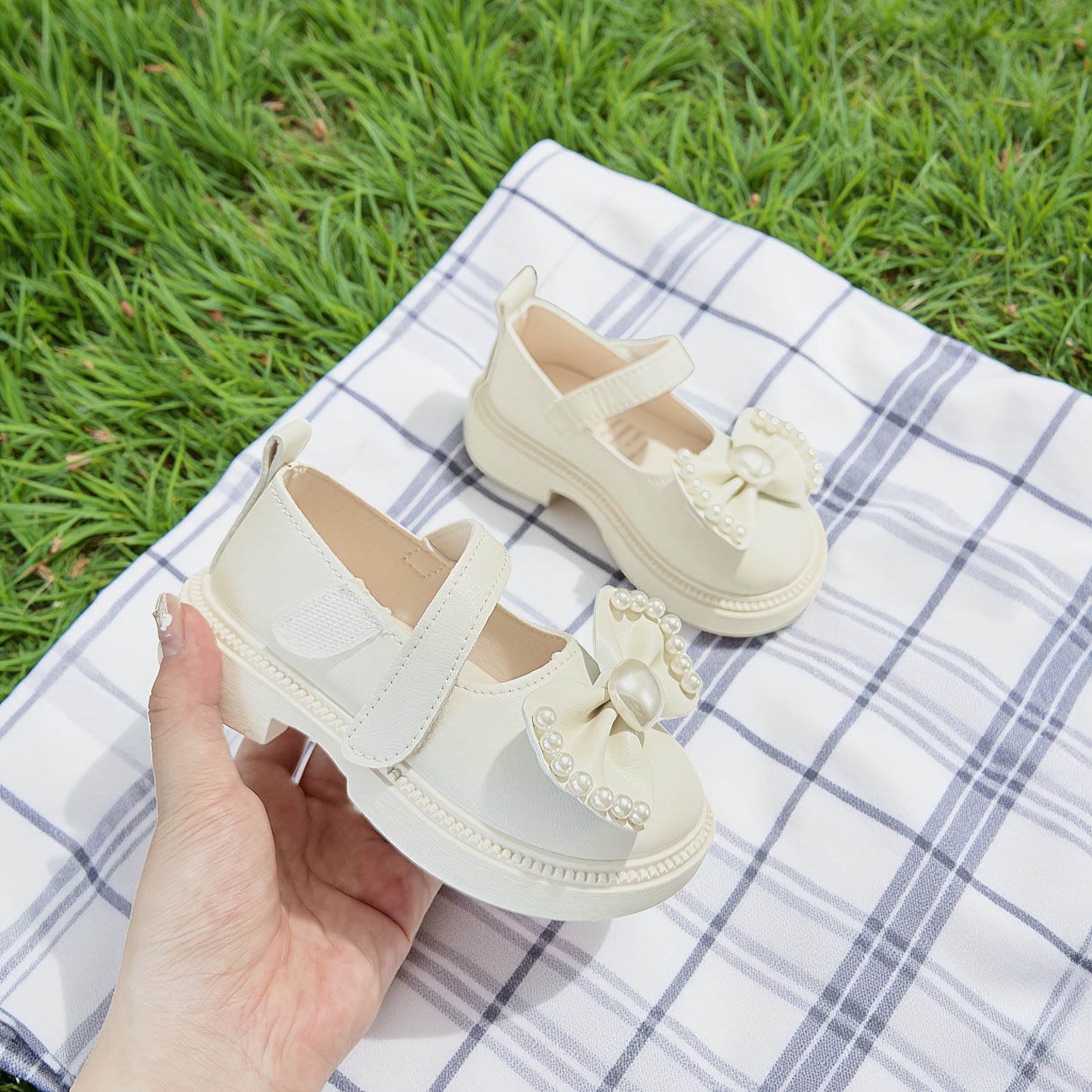 Ballerines Bébé Fille Style Mary Jane avec Perles et Nœud Satiné