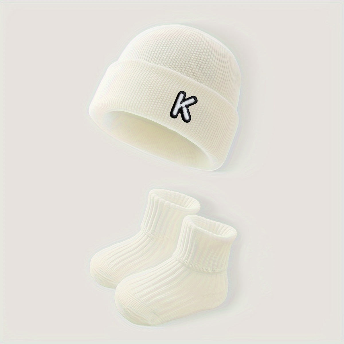 Ensemble Naissance 2 Pièces : Bonnet et Chaussons Bébé, Lettre Initiale Brodée - Cadeau Idéal