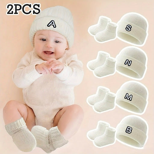 Ensemble Naissance 2 Pièces : Bonnet et Chaussons Bébé, Lettre Initiale Brodée - Cadeau Idéal
